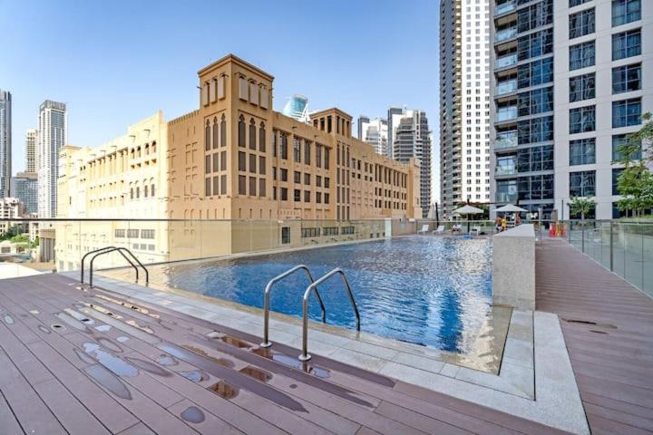 Vogue Downtown - Bellevue Towers Apartment Дубай Екстериор снимка